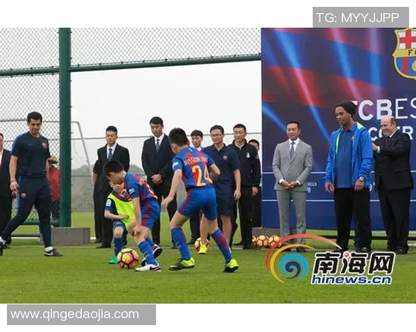 足球明星队门票图片展示精彩赛事瞬间与球迷热情互动的完美结合